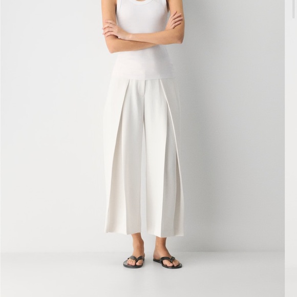 ISO: Aritzia Cavetto Barrel Pant White Wide-Leg Pants - Picture 4 of 4